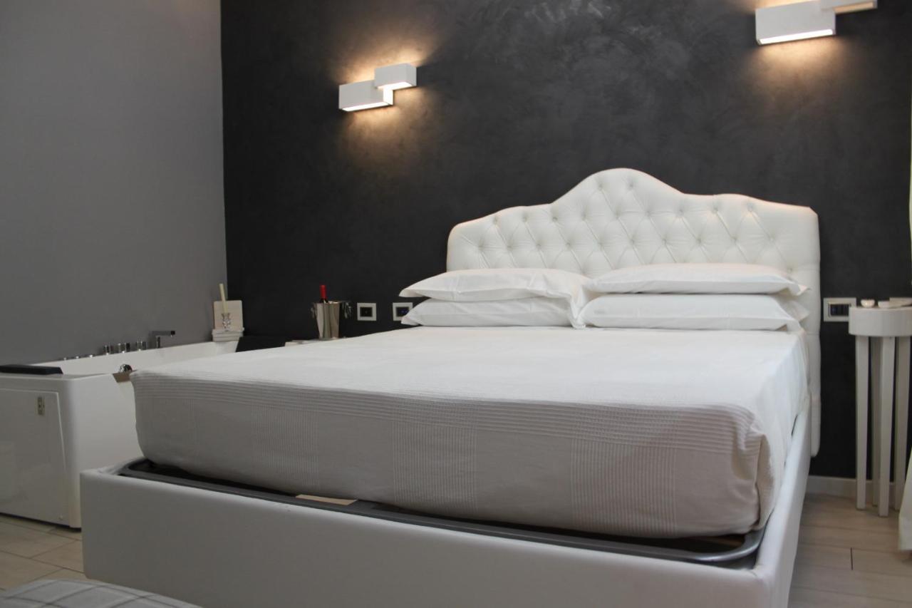 Jacuzzi apartament by parmacentro b&b Exterior foto